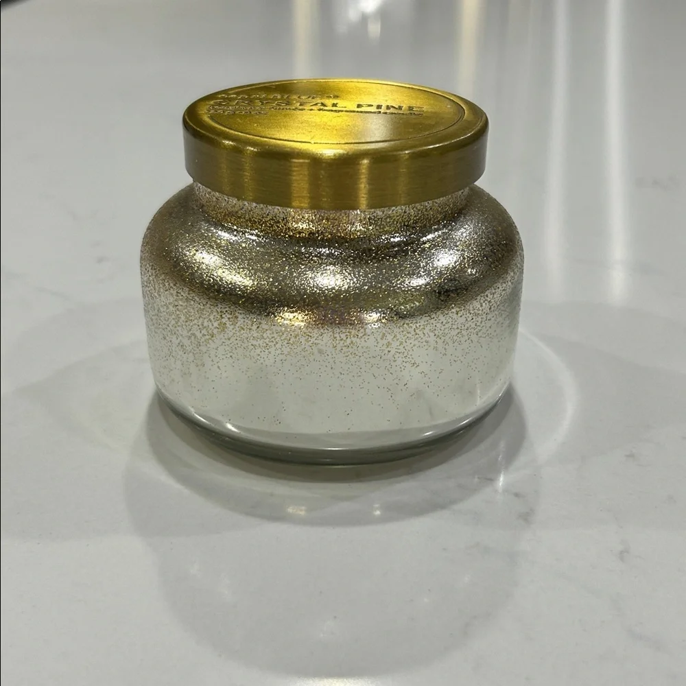 Capri Blue Crystal Pine 8 oz candle - Picture 1 of 5
